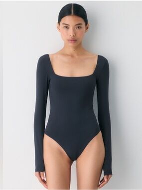 Babaton contour Black Square-Neck Long-Sleeve Bodysuit